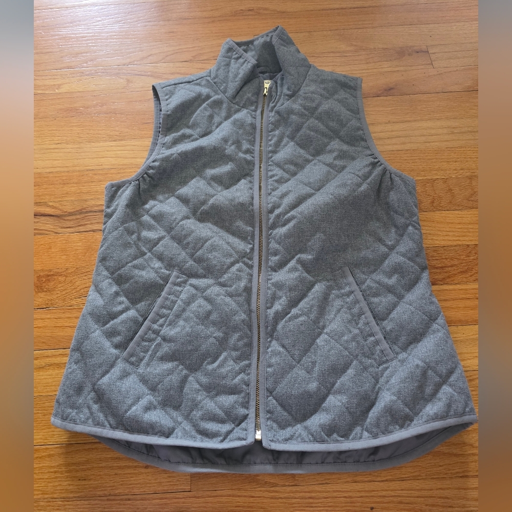 Old Navy Women's Charcoal Quilted Vest
